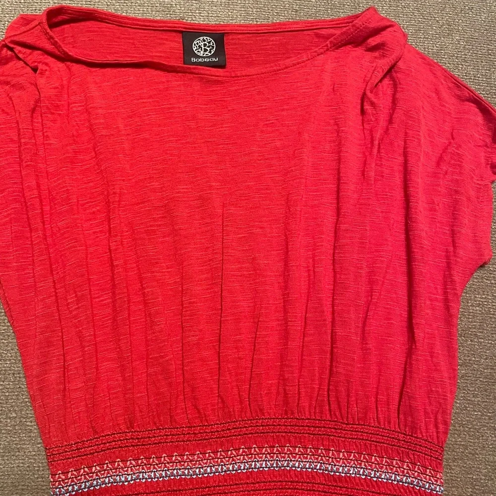 Women’s Bobeau Bright Red Short Sleeve Cinched Smocked Waist Shirt, XS